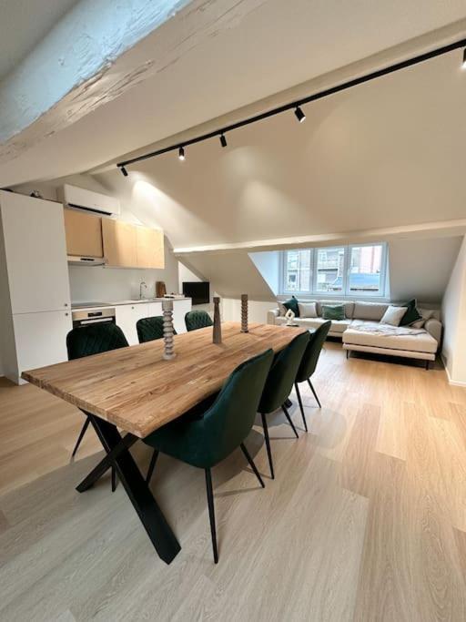Duplex Hyper Centre Apartment Liege Bagian luar foto